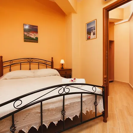 Akros And Apartament *